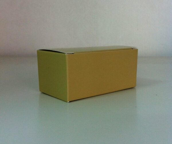 Caja de regalo crema. C/12 uds. 7x3x3 cms.