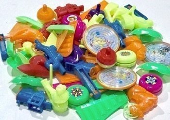 Juguetes y baratijas para rellenar piñatas infantiles