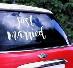 Vinilo para coche de novios. Just Married